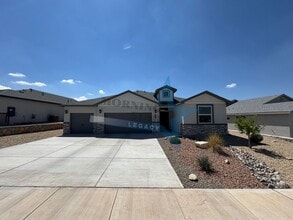 Building Photo - 4058 Pacific Loop