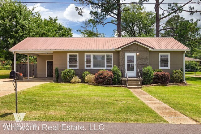 Building Photo - 3 br, 2 bath House - 2805 6th Ave