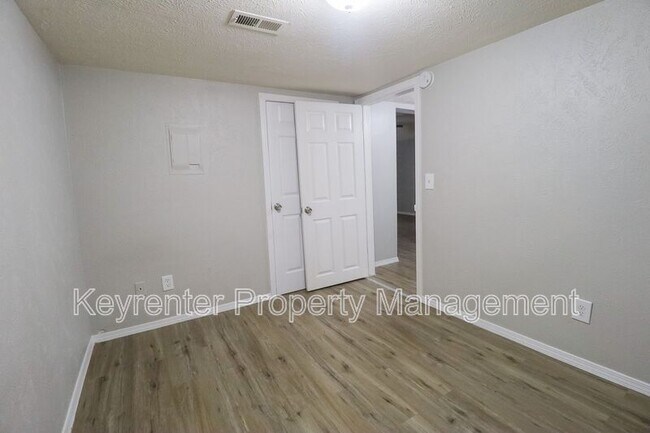 Foto del edificio - 405 S Maple St