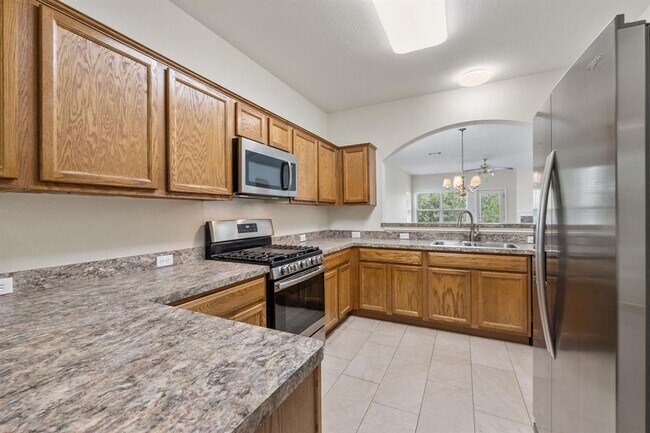 Foto del edificio - 802 N Creek Blvd