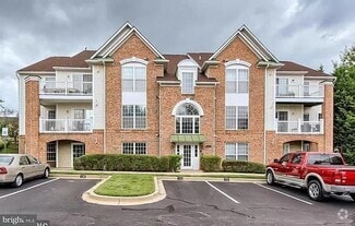 Building Photo - 2501 Coach House Way
