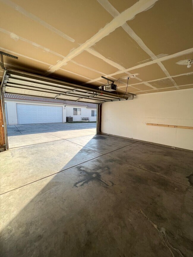 Foto del edificio - 4404 Pebble Creek Dr