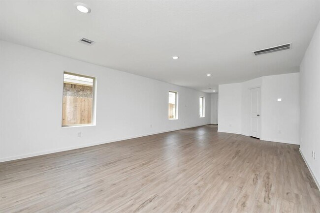 Building Photo - 3048 Ash Ray Dr