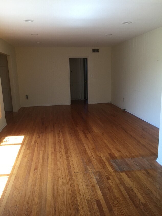 Primary Photo - 5104 63rd St