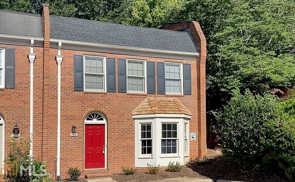 Foto principal - 7602 St Charles Square