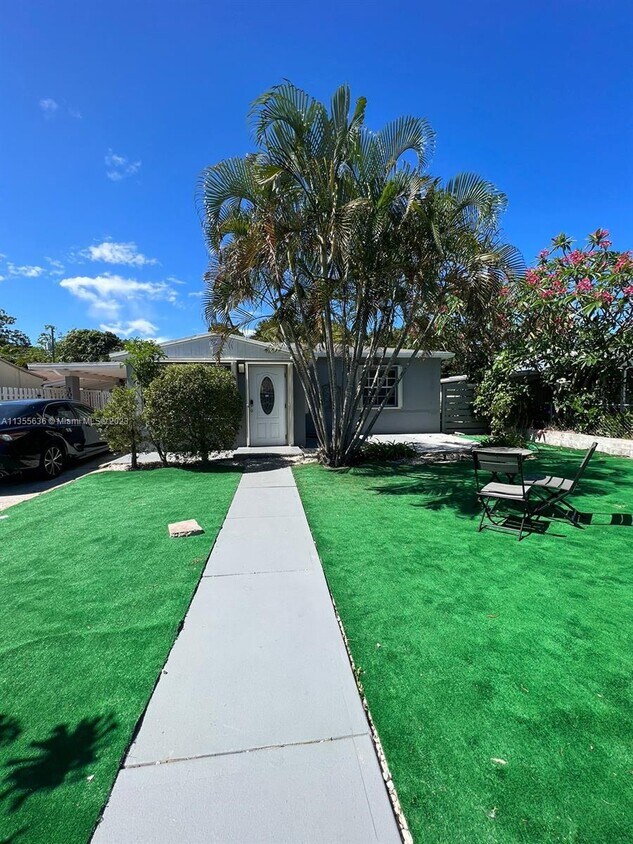 307 SW 15th St Unit 1, Fort Lauderdale, FL 33315 Room for Rent in