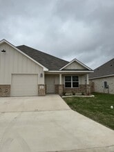 Building Photo - 3112 Wasilla Dr