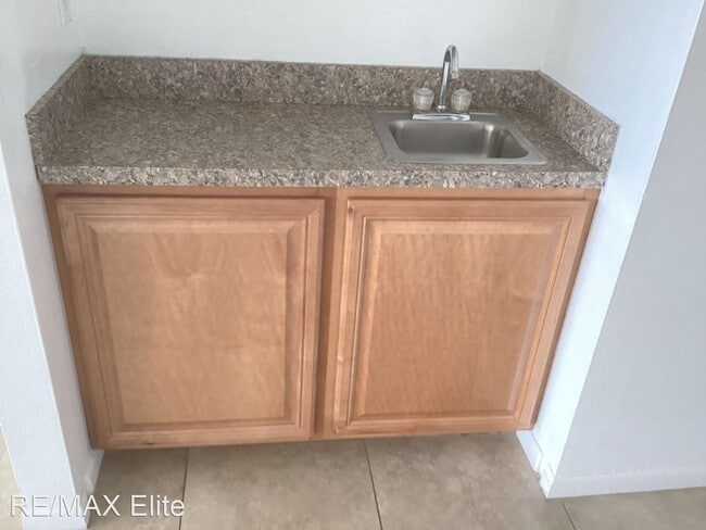 Building Photo - 2 br, 2 bath House - 200 Sykes Crk Pkwy A505