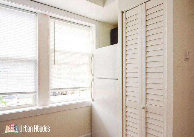 Foto del edificio - 4804 N Avers Ave