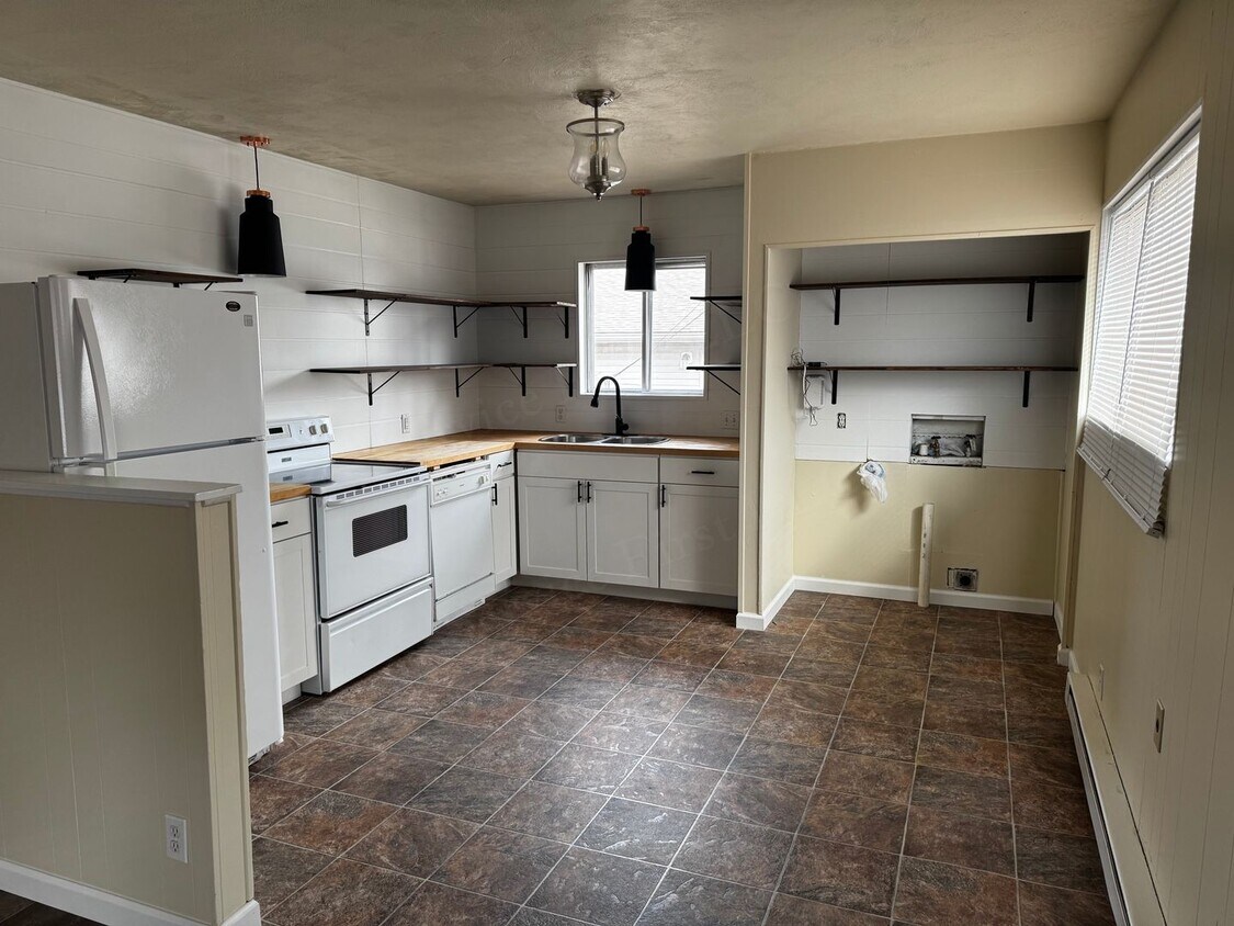 Foto principal - Clark St - Duplex for rent