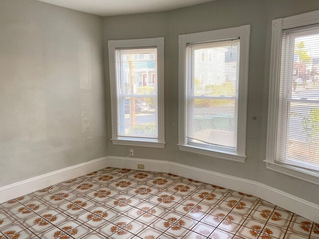 Foto del edificio - 45 Newbern Ave