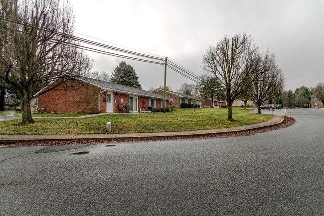 Foto del edificio - 554 Alison Dr