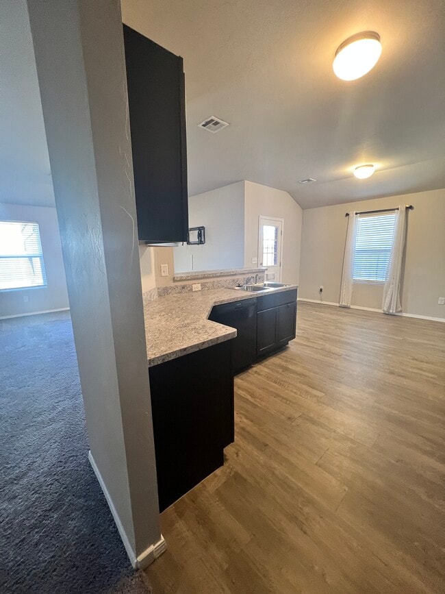 Photo - 1800 E Franklin Ave House