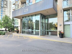 Building Photo - 225-2225 Webb Dr