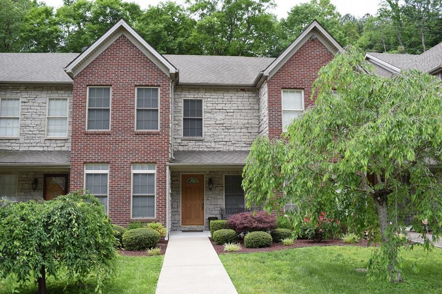 Primary Photo - Townhome on Cedar Creek in Pikeville City ...