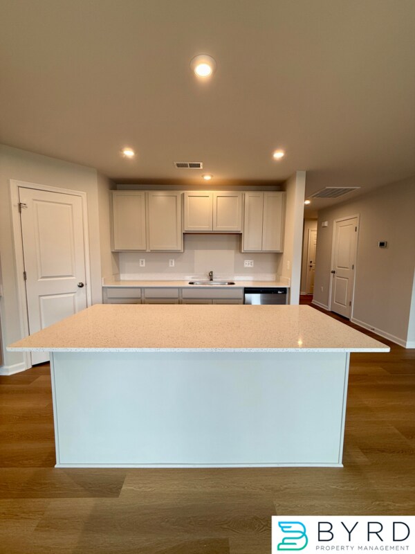 Foto del edificio - 308 Wilson Crk Dr