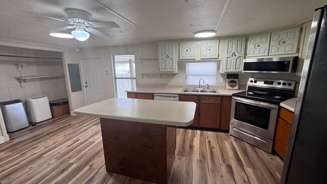 Foto del edificio - 1159 Bailey Ct