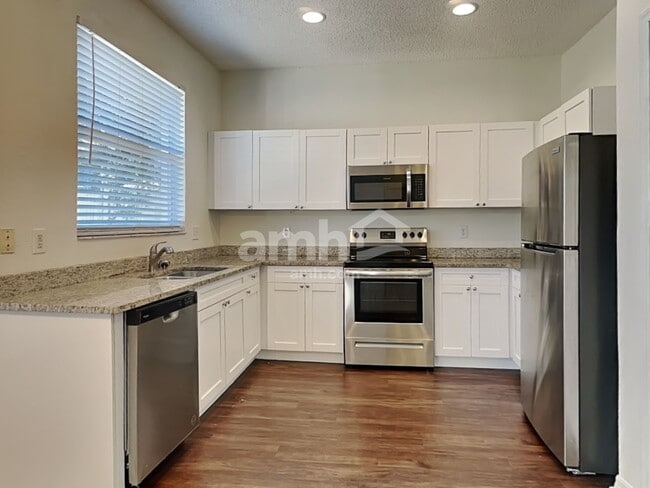 Foto del edificio - 716 Grand Canyon Dr