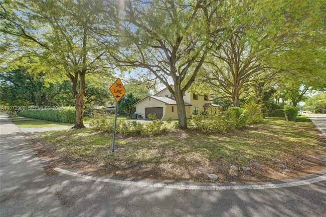 Foto del edificio - 9901 SW 79th Ave