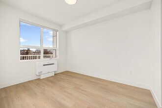 Building Photo - 500 Asher