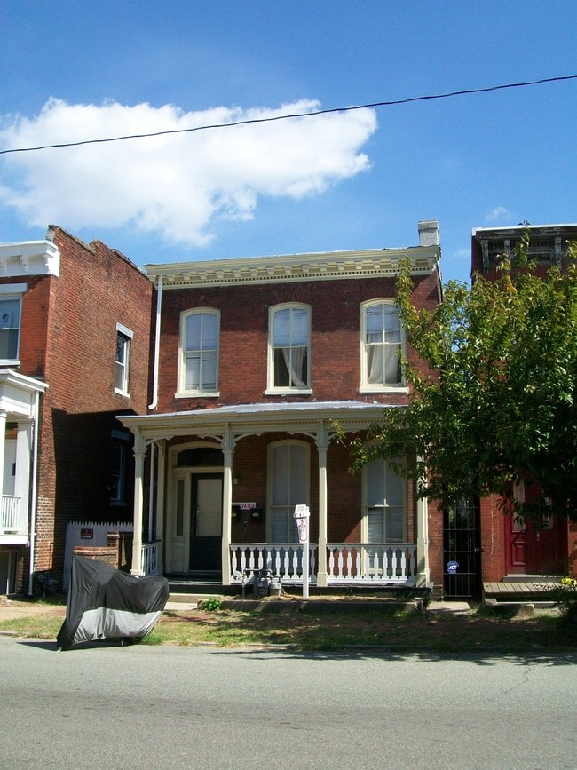 Building Photo - 2510 E Marshall St