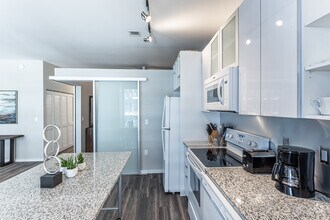 Interior Photo - 1989 Main