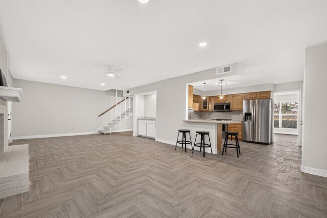 Foto del edificio - 10383 Briar Forest Dr
