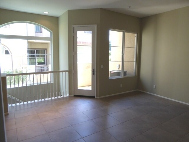 Foto del edificio - Beautiful 2 Bed 2.5 Bath Condo in San Marcos