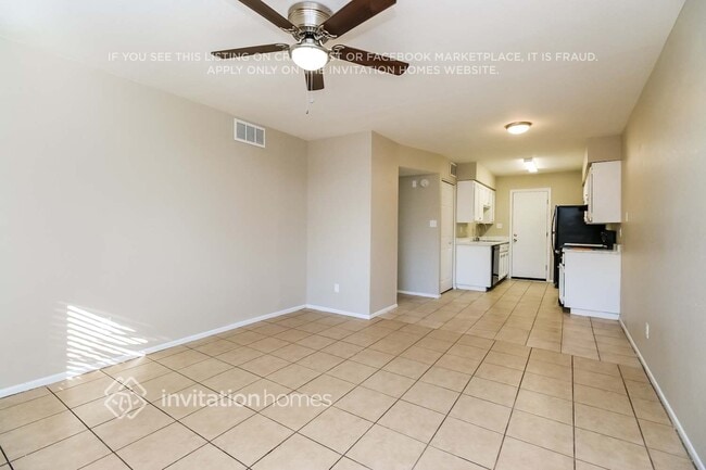 Building Photo - 535 S Udall