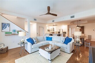 Building Photo - 572 11th Ave S Building Photo - 572 11th Ave S