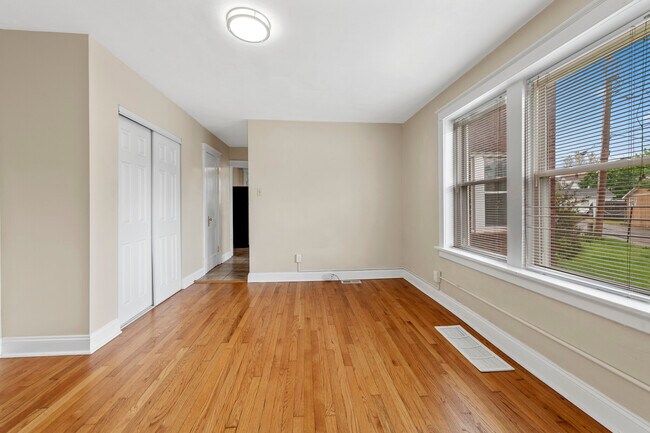 Foto del edificio - 6019 Scanlan Ave