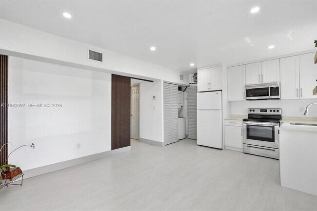 Foto del edificio - 779 NW 96th St