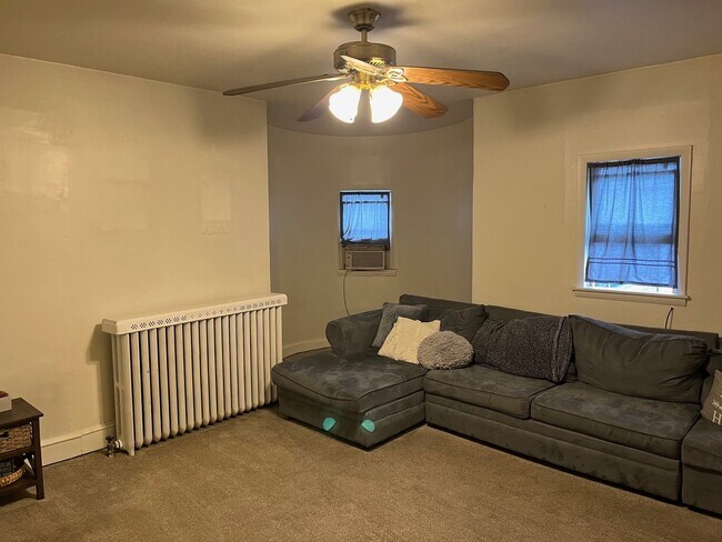 Foto del edificio - 1602 Newport Ave