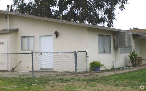Building Photo - 41850--41864 Acacia Ave