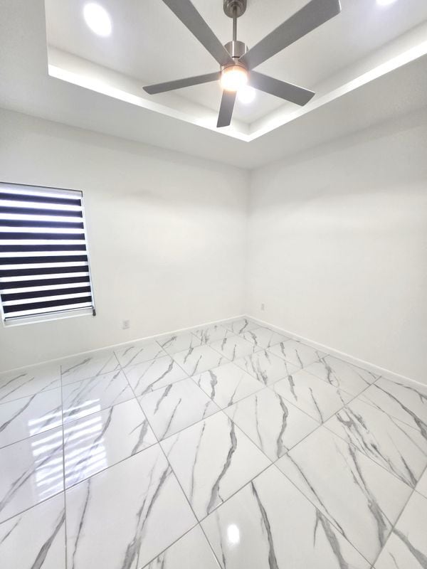 Building Photo - 3201 Magdalena St