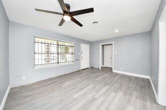 Building Photo - 5606 Elmlawn Dr