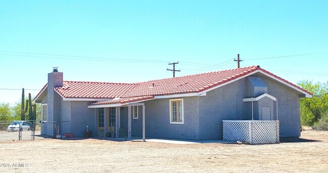Foto del edificio - 69762 Old Bell Rd