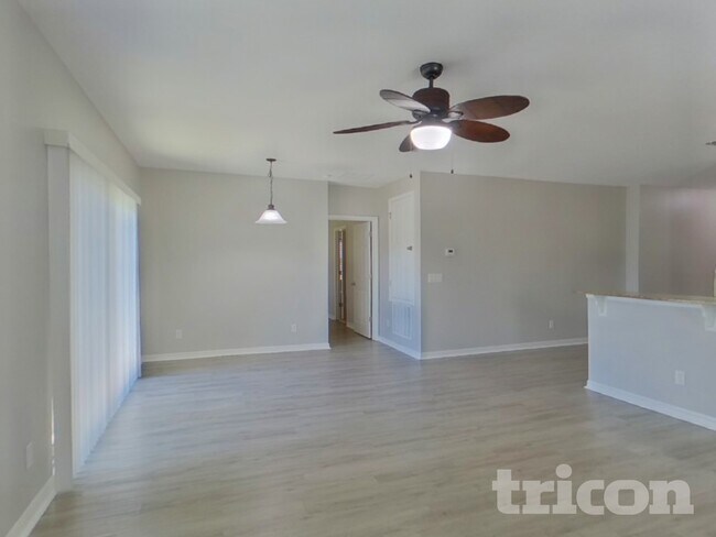 Foto del edificio - 4925 Rockvale Dr