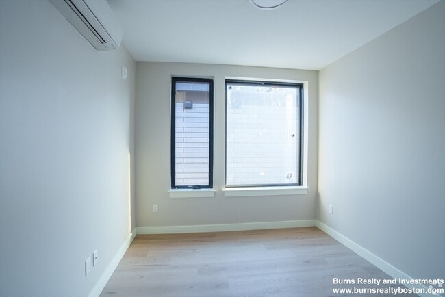 Building Photo - 400 W Broadway