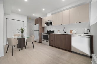 Building Photo - 300 Rue Rielle