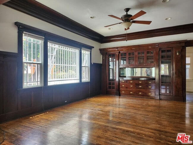 Building Photo - 1417 12th Ave