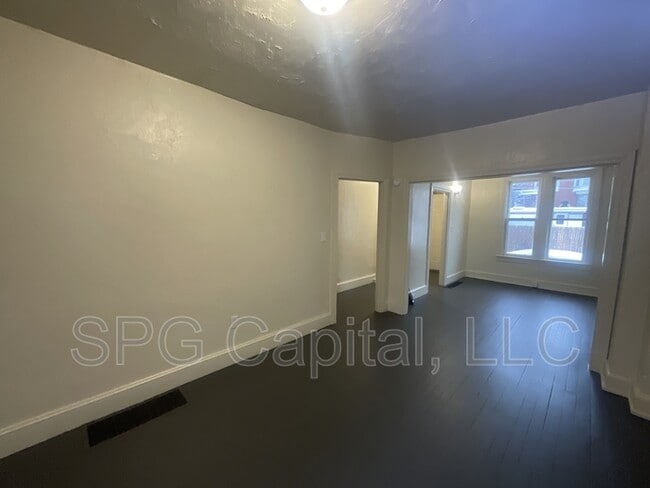 Foto del edificio - 644 Salem Ave