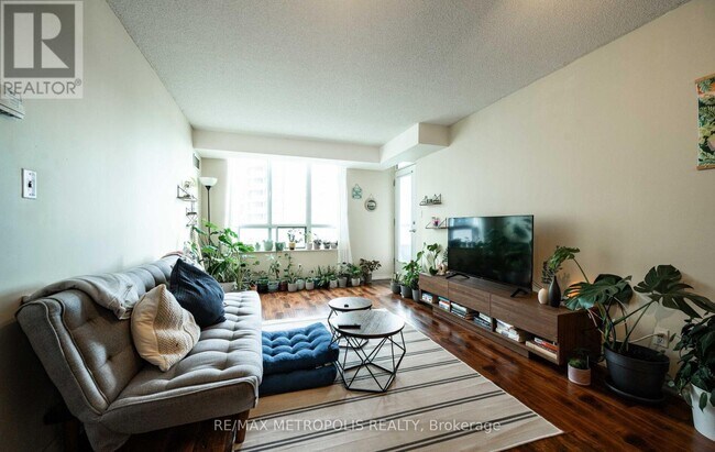 Photo du bâtiment - 335 Rathburn Rd W