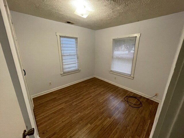 Foto del edificio - 1614 Bicknell Ave