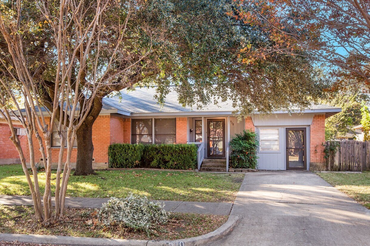 910 20th St, Plano, TX 75074 House Rental in Plano, TX