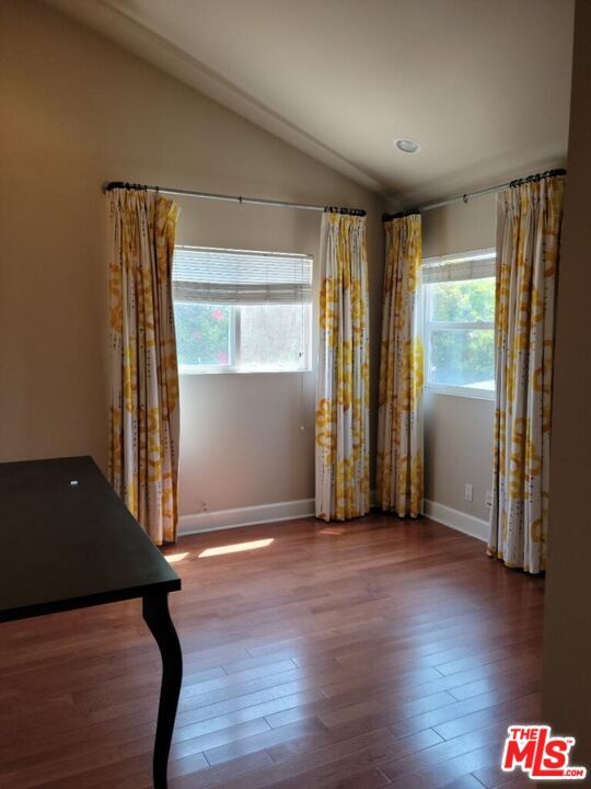 Foto del edificio - 8501 Lilienthal Ave