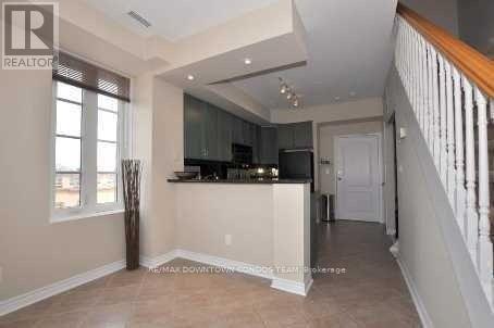 Building Photo - 3531 Lake Shore Blvd W