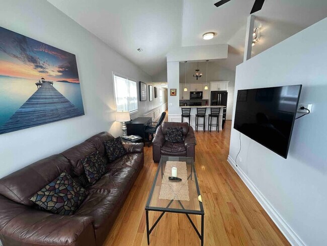 Foto del edificio - 118 N Leavitt St