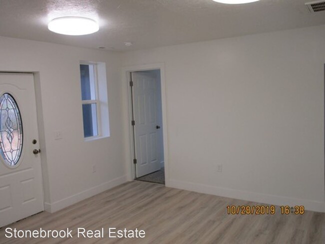 Building Photo - 3 br, 2 bath House - 5340 West 3500 South