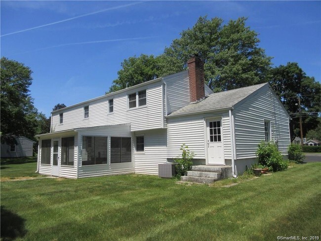 Building Photo - 21 Parkview Dr